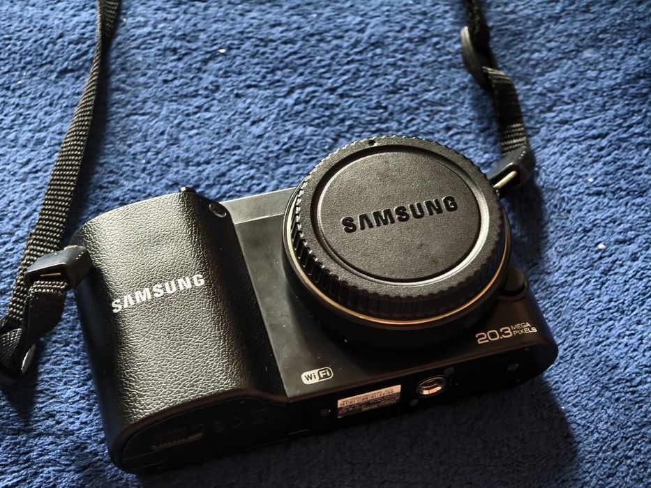 СРОЧНО Фотоаппарат Samsung nx1000 тушка