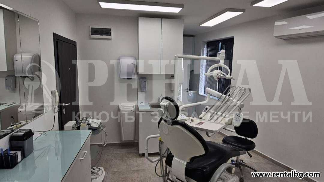 Дава се под наем Офис в Пловдив, Център - 34 кв.м за 509.49 € - Снимка #1