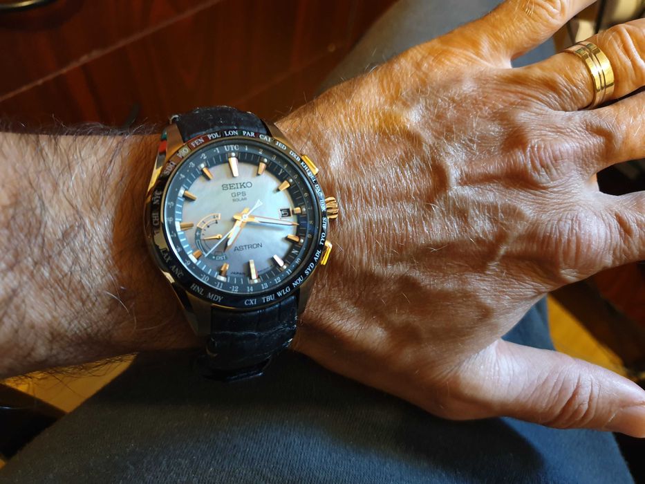 Ceas de mana Seiko Astron, titan, safir, GPS, solar