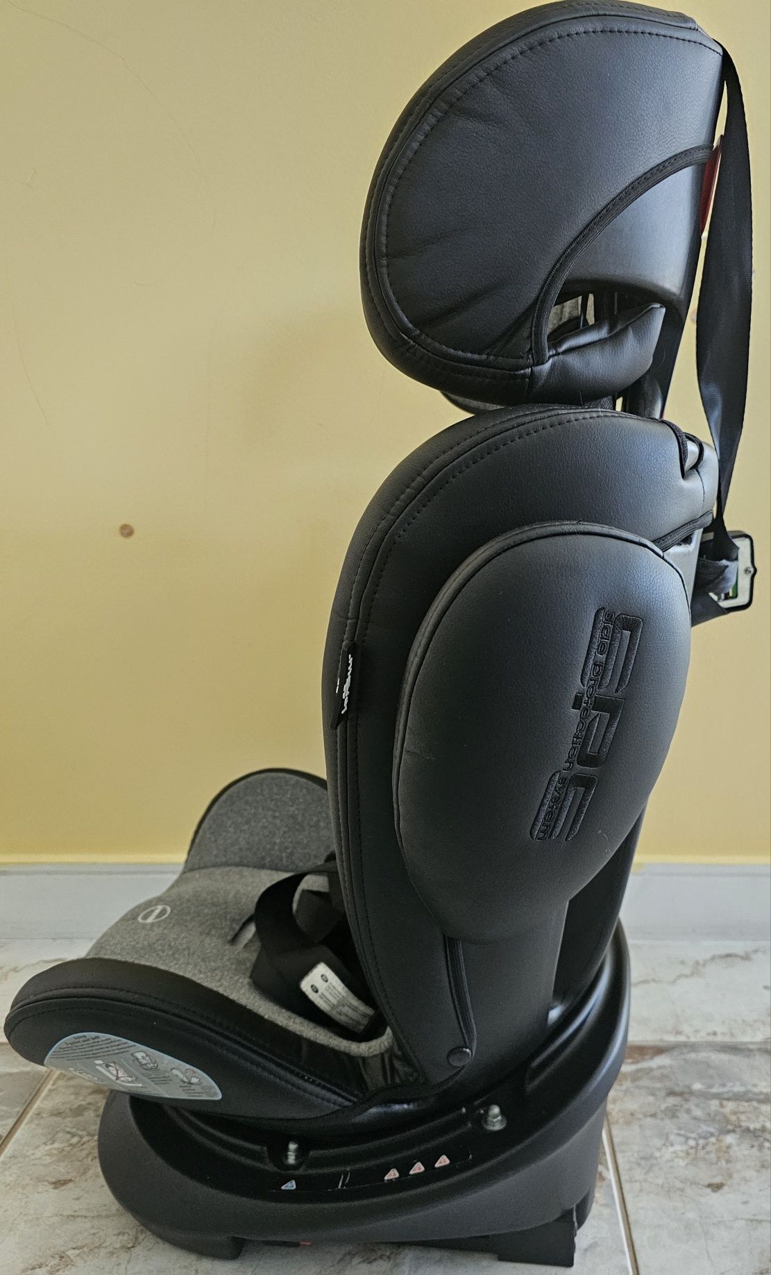 столче за кола с isofix