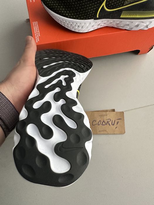 Nike Infinity Run Flyknit Sonic Yellow