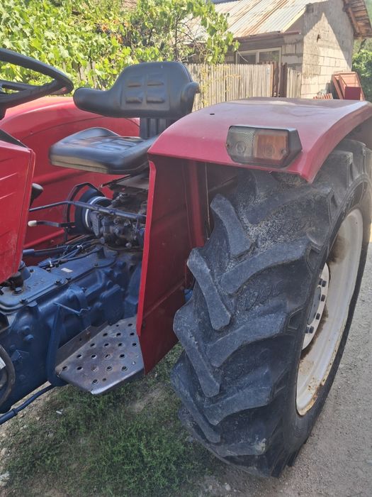 Vând tractor U 445