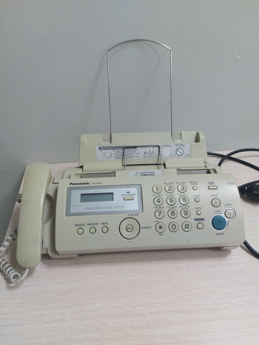 Продам факс panasonic