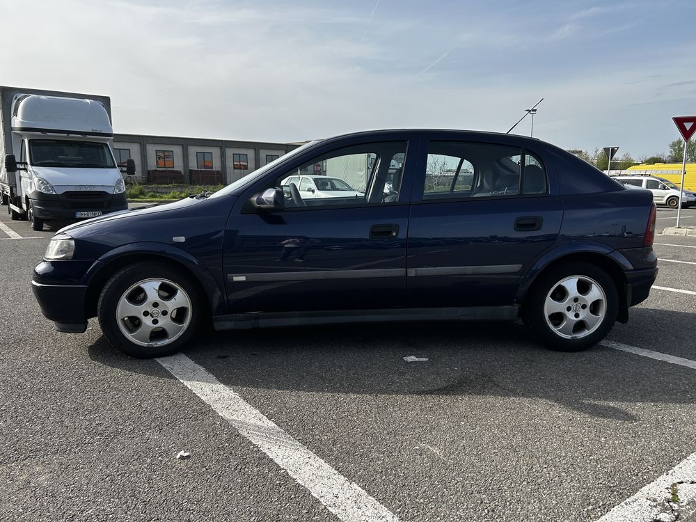 Opel asta G 1.6 benzina