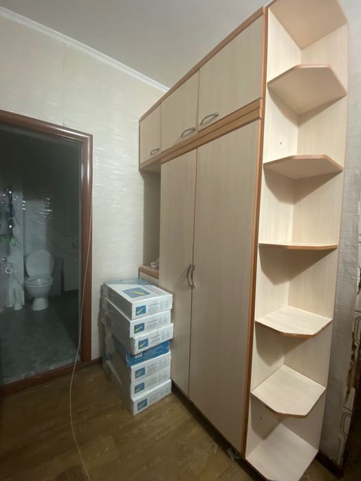 Продам Прихожая Б/У