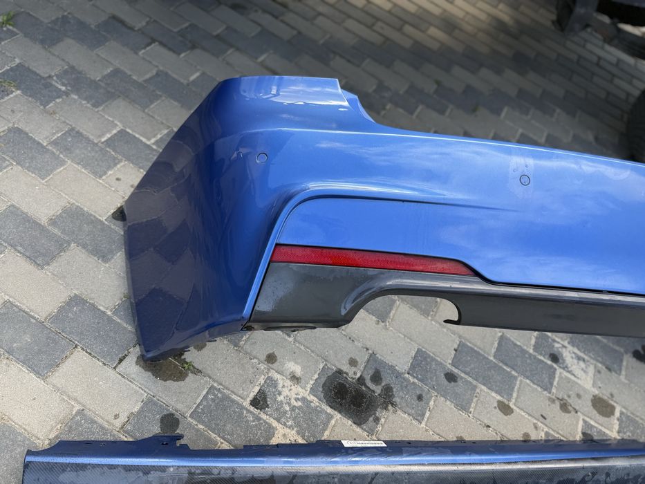 Bara spate BMW M F30 + praguri M OEM