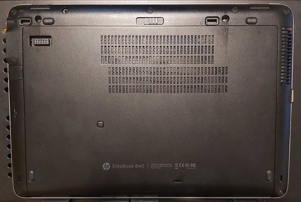 Vând  HP EliteBook 840 G2 i5 tastatura iluminata incomplet