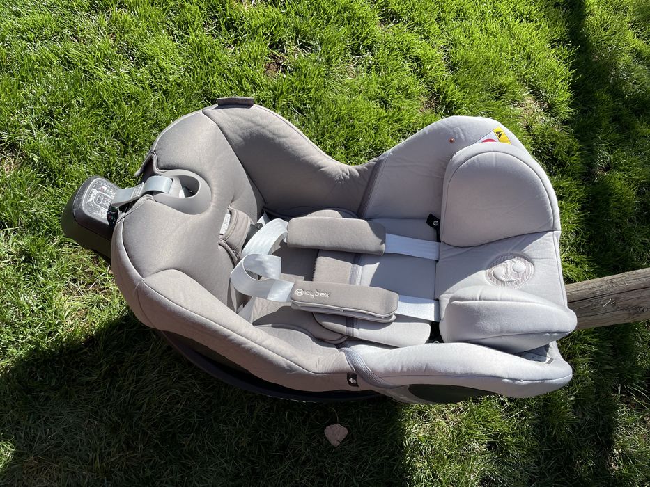 Scaun auto Cybex Gold Sirona SX2 i-Size pentru copii, rotativ 360