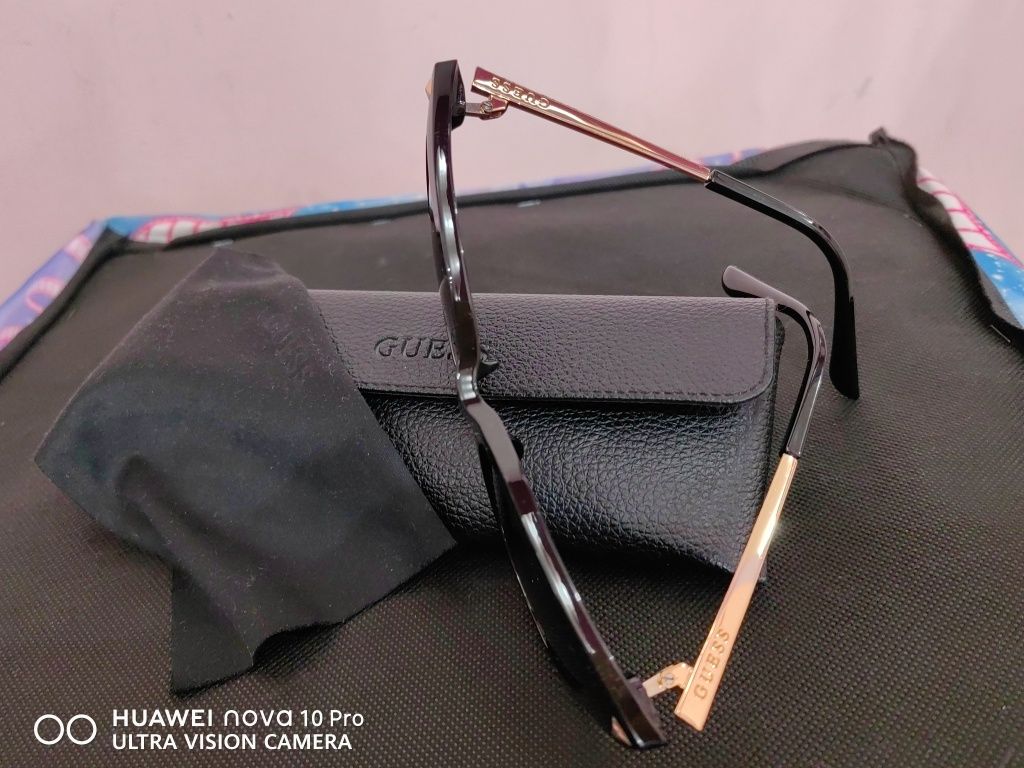 Слънчеви очила Guess GU7685 01B 54