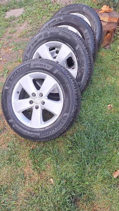 Vând roți Suzuki Grand Vitara!