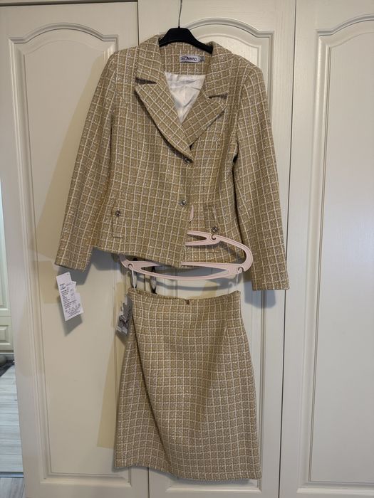 Чисто нов зимен костюм