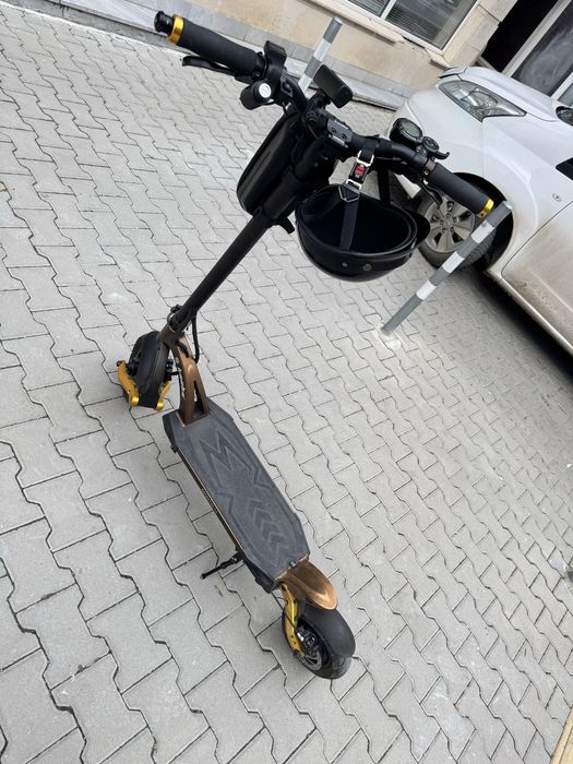 Електрическа тротинетка Kaabo Mantis 10 Каабо Мантис 10