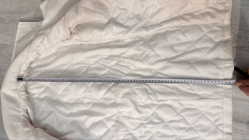 Pardesiu alb, interior matlasat, marime S/M