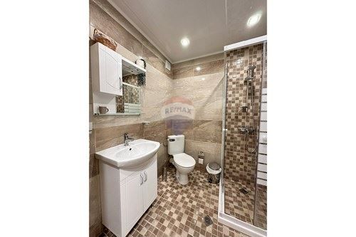 Дава се под наем Тристаен апартамент в Варна, Погреби - 90 кв.м за 612 € - Снимка #9