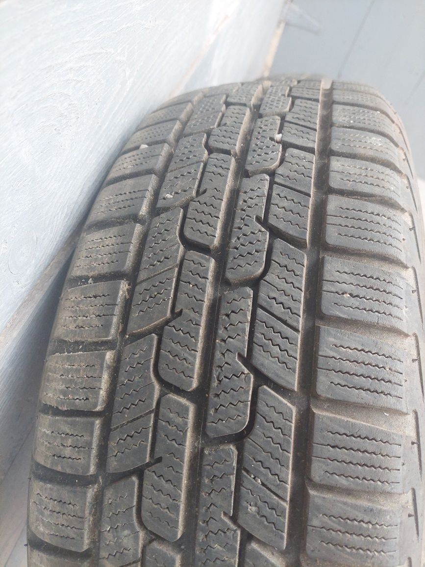 Vand jante cu cauciucuri de iarna aproape noi 195/55R16