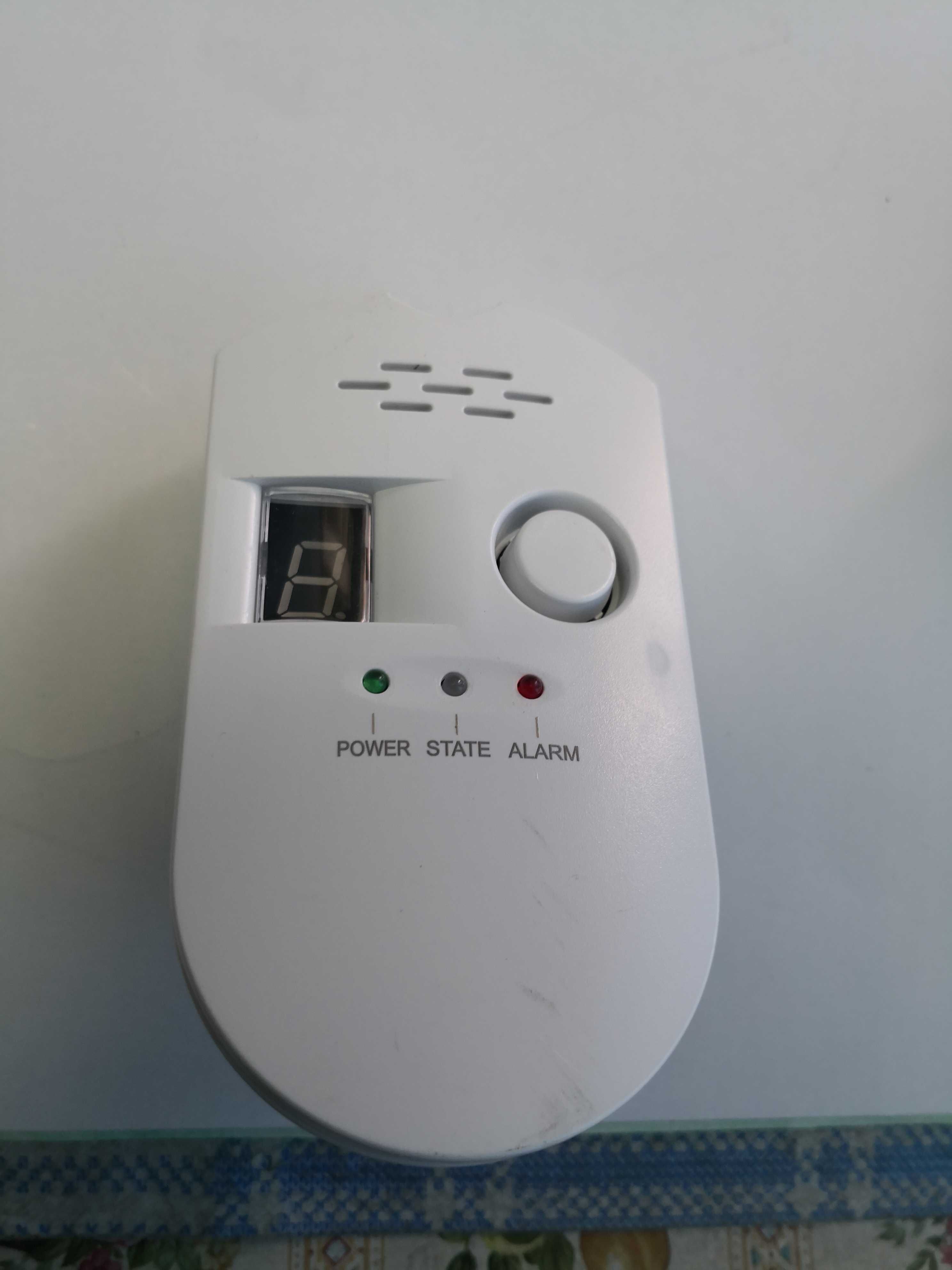 Senzor detector de gaze cu alarma