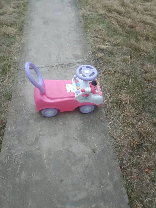 Mașinuță curte pt copii