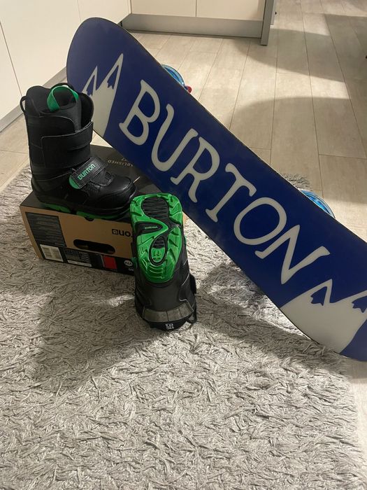 Set SNOWBOARD copii BURTON - placa 90 cm+boots marimea 28+ casca CADOU