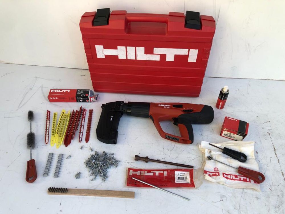 Pistol puscat cuie in Beton Hilti DX 460