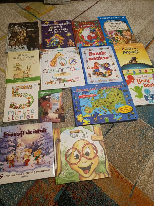 Vând cărți ilustrate pentru copii