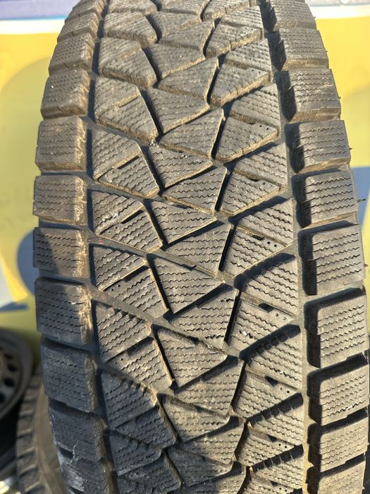 255/70/17-Bridgestone