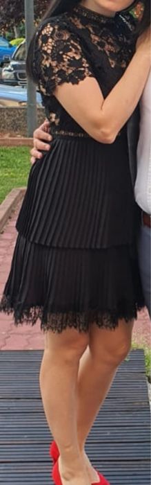 Rochie neagra plisata cu dantela