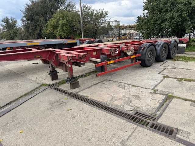 Semiremorca transport containere