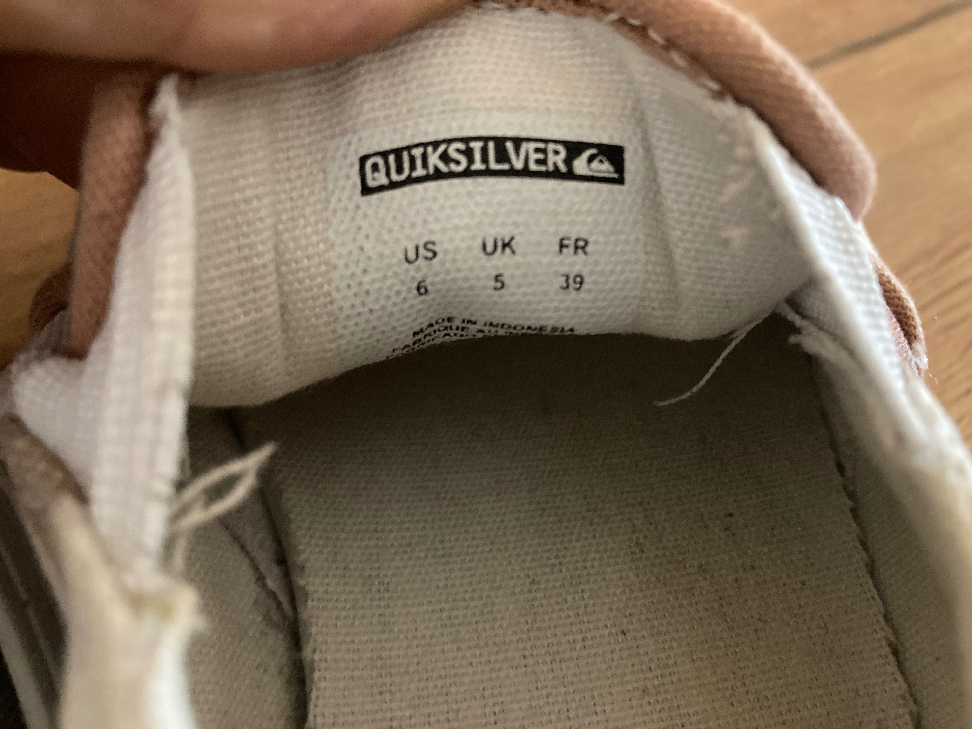 Кецове quiksilver slip on