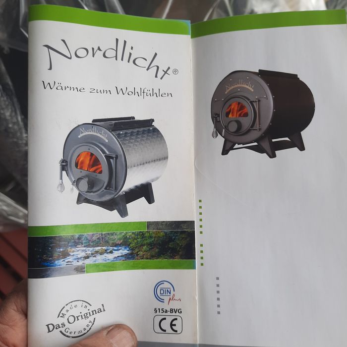 Soba tip șemineu nouă de 7 kw marca Nordlight -Germania