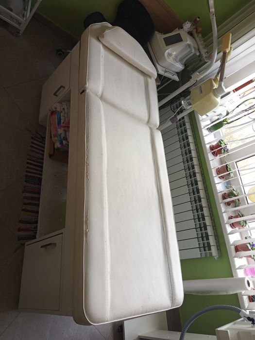 Кушетка косметологическая, массажная