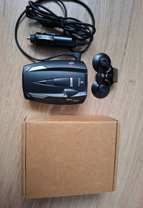 Detector radar Cobra ESD7100