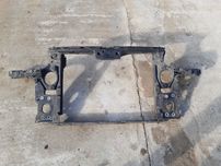 Trager/panou frontal / Suport far dreapta / Suporti bara VW TOUAREG 7L