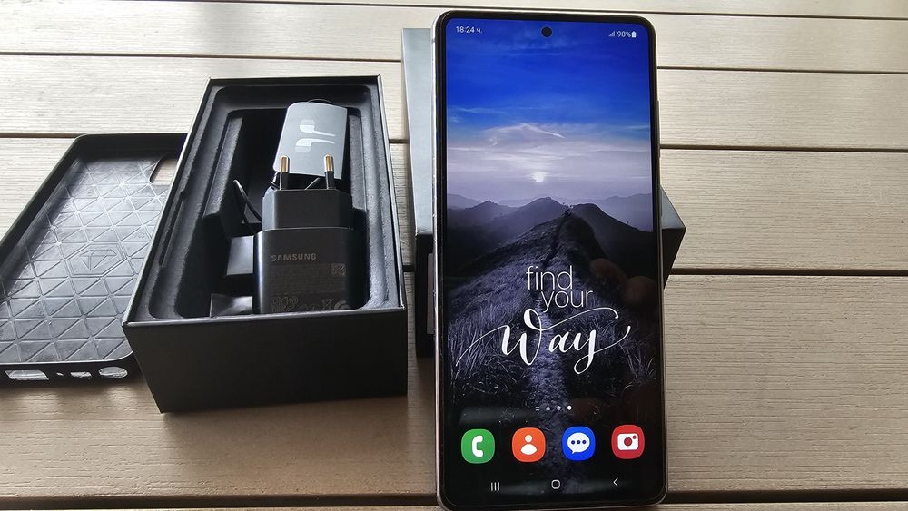 Продавам Samsung NOTE 10 lite