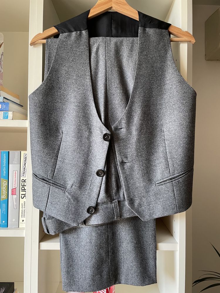 Costum lana fina vesta + pantalon Mastij (purtat 1 data)