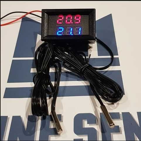 Termometru universal dublu dual diplay 12 / 24V -50/125 gr. C termice