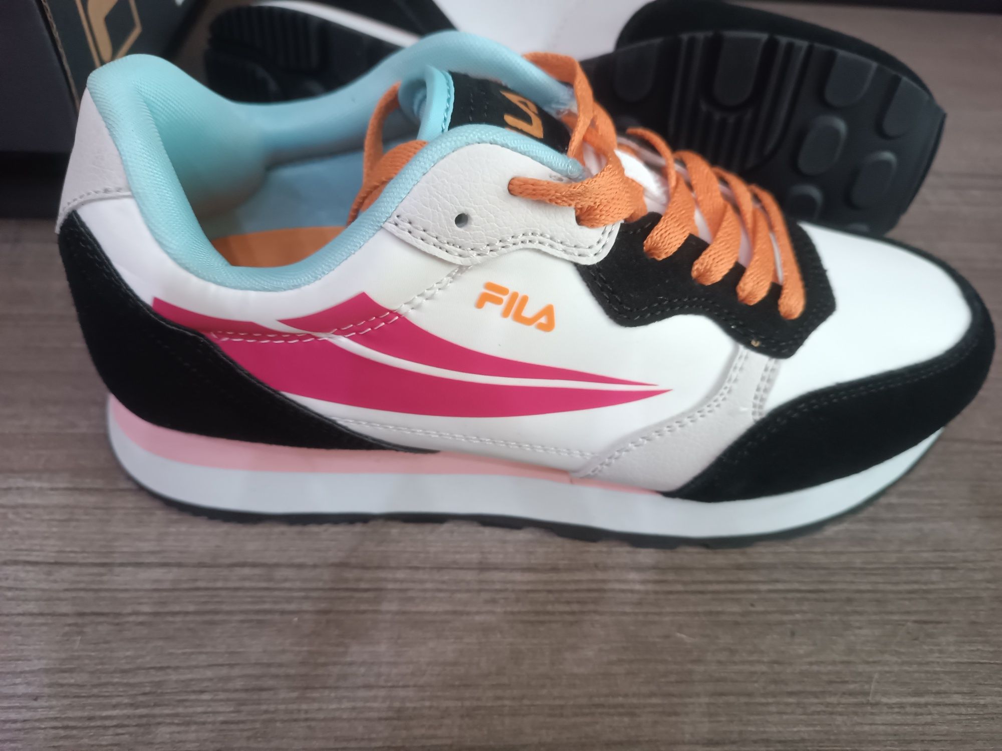 Маратонки Fila 39 номер