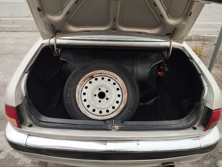 Volga 31105 sotiladi holati urtacha metan gaz bor