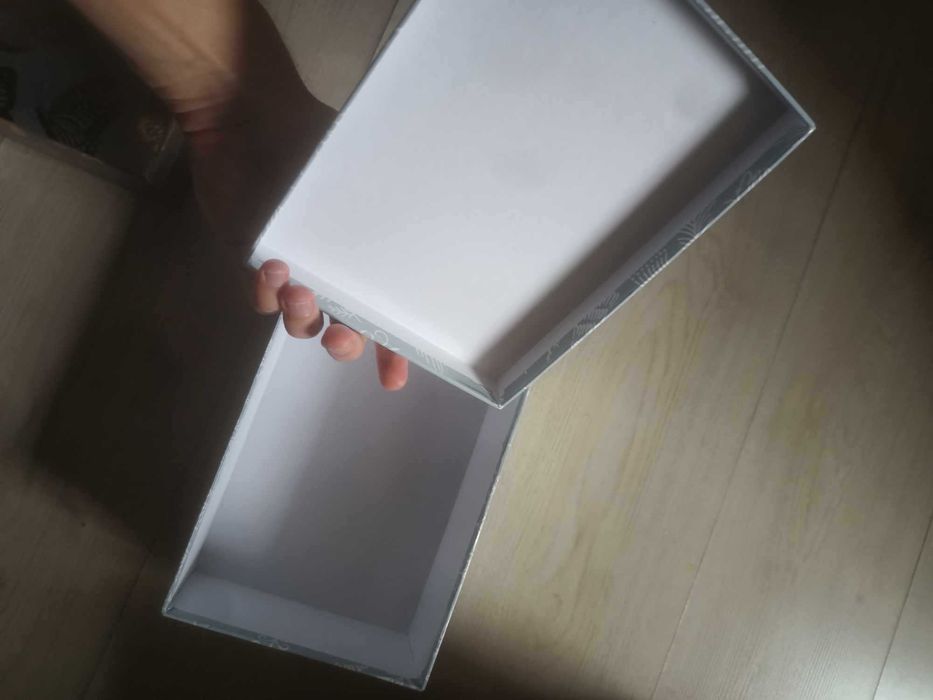 2 Cutii cadou pentru diverse evenimente