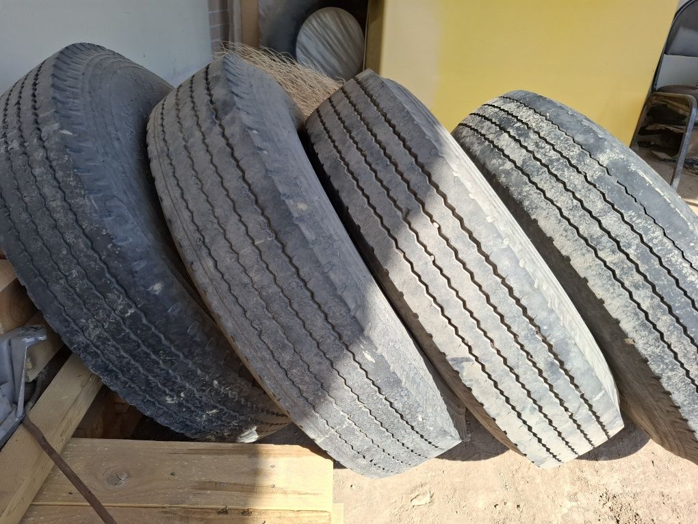 Isuzu balon 7.50R16LT