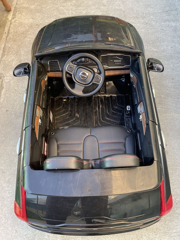 Masinuță electrica Volvo