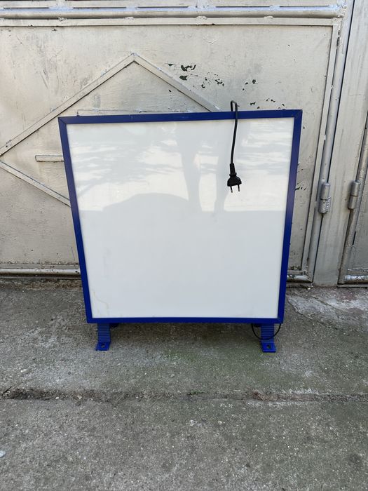 Panouri publicitare cu instalatie led