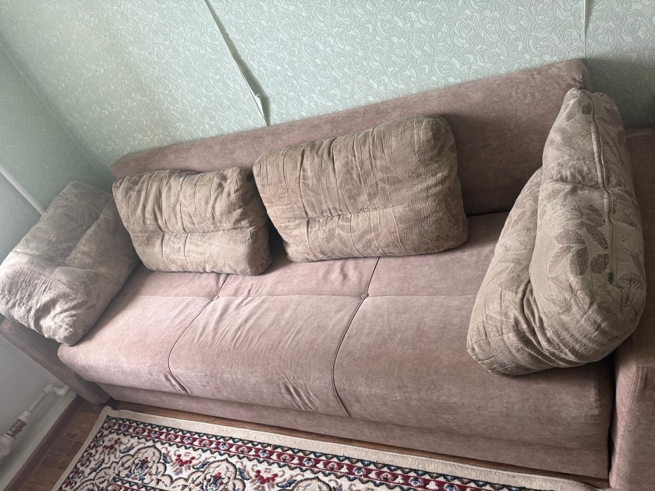 Продаю два дивана по 5к каждый