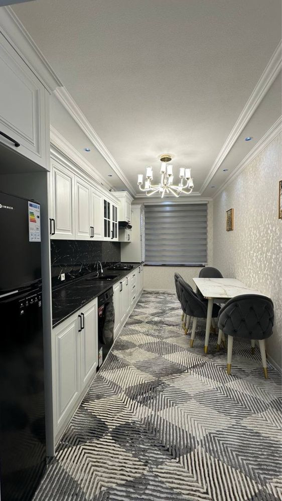 Продается 4 ком. Квартира площадью 100 кв.м. Адрес Самкоч
