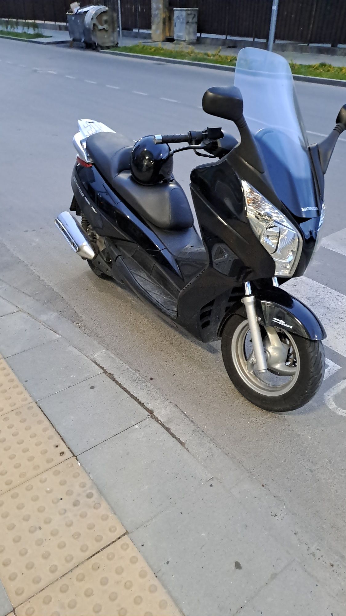 Продавам си скутера