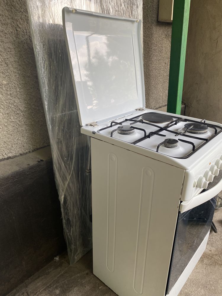 Продам электрогазовую плиту INDESIT