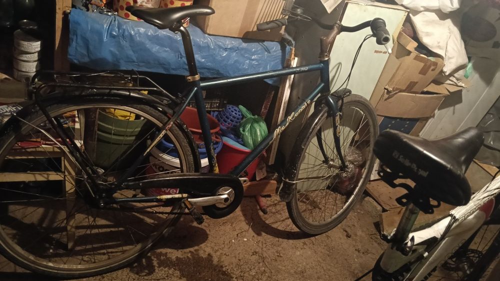 Vând doua biciclete