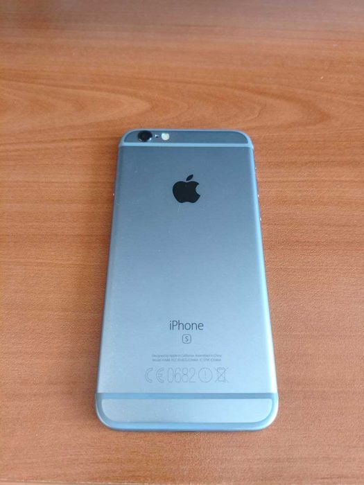 Apple iPhone 6S 64GB фабрично отключен телефон, без забележки като нов