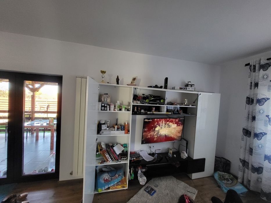 Biblioteca mobexpert in stare buna, fara defecte