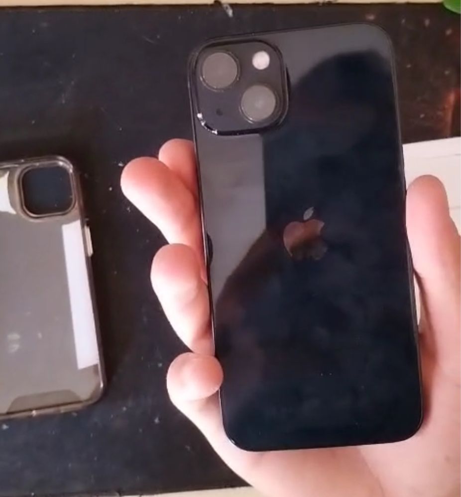 iphone 13 обменяю на эндуро, в идеальном состоНии