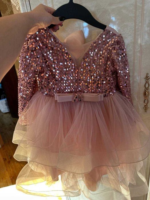 Яркое Нарядное платье для принцессы (4-5лет)